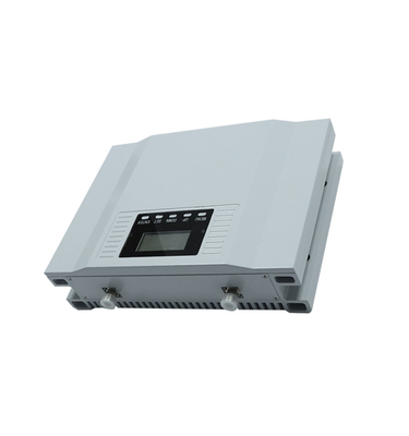GSM UMTS 900 1800MHzデジタル三バンド中継器、2G 3G 4G細胞信号のブスター